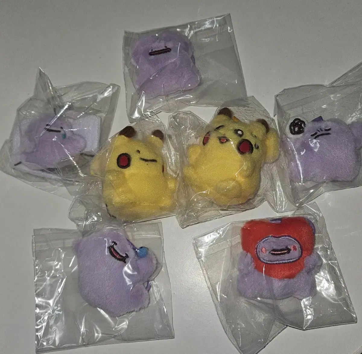 韓国 メタモン マスコット ガチャ 7種 シークレット ハニー Secret Honey 困り顔 変身中