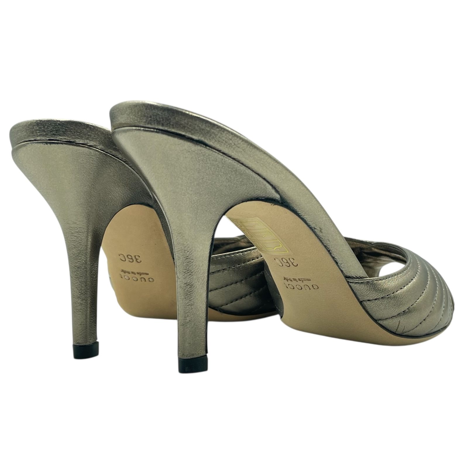 グッチサンダル　超美品 未使用品 GUCCI グッチ サンダル 靴 レザー シルバー グレー サイズ