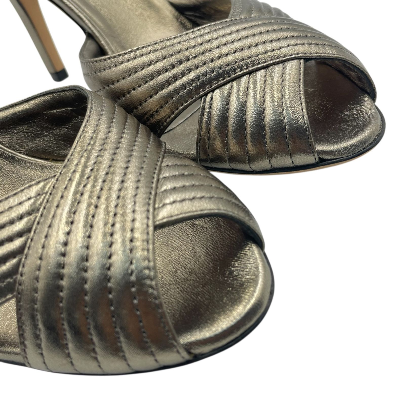 未使用品 GUCCI グッチ サンダル 靴 レザー シルバー グレー サイズ