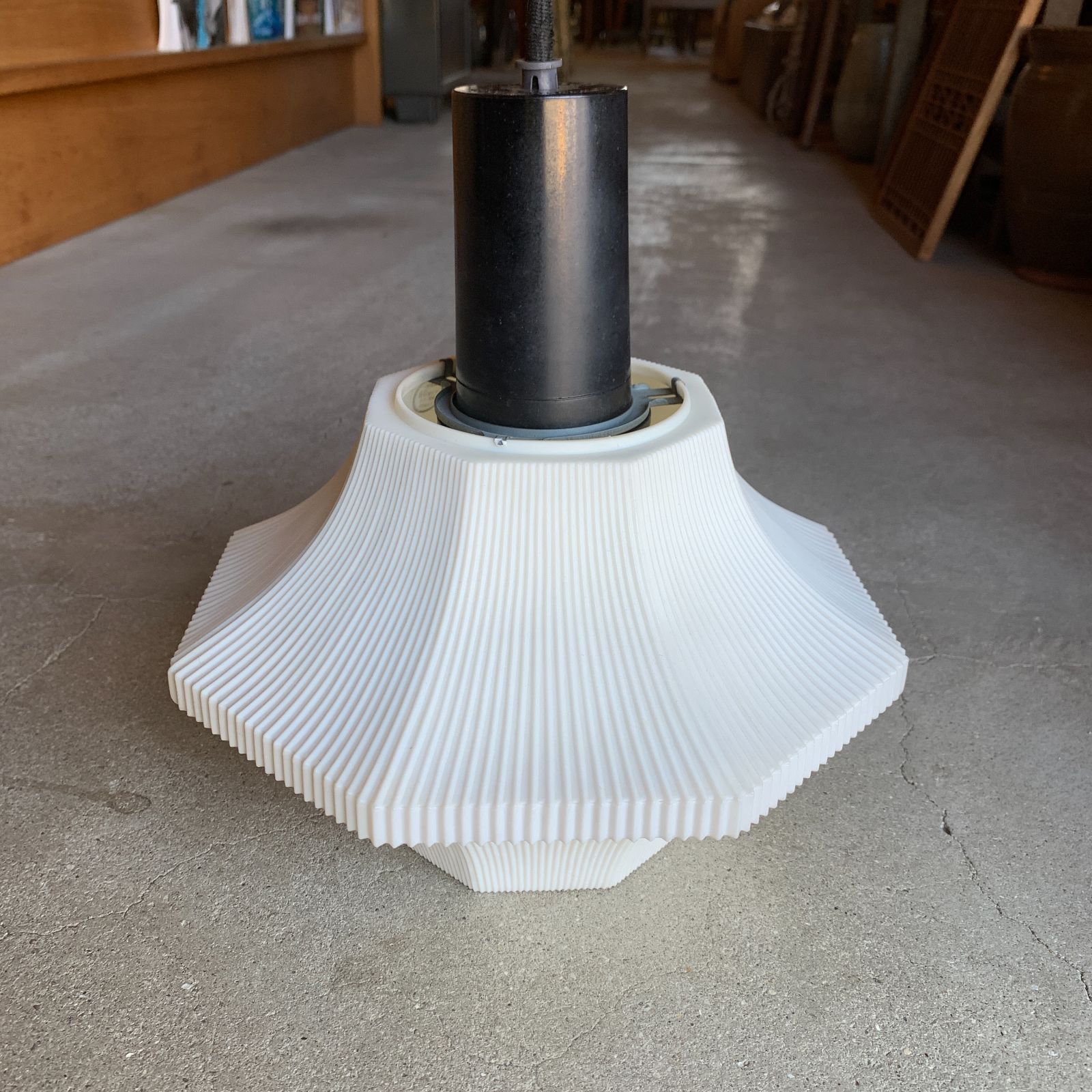 東芝 70'sペンダントランプ　ヴィンテージ　スペースエイジ　ミッドセンチュリー ヴィンテージ デンマーク スペースエイジ