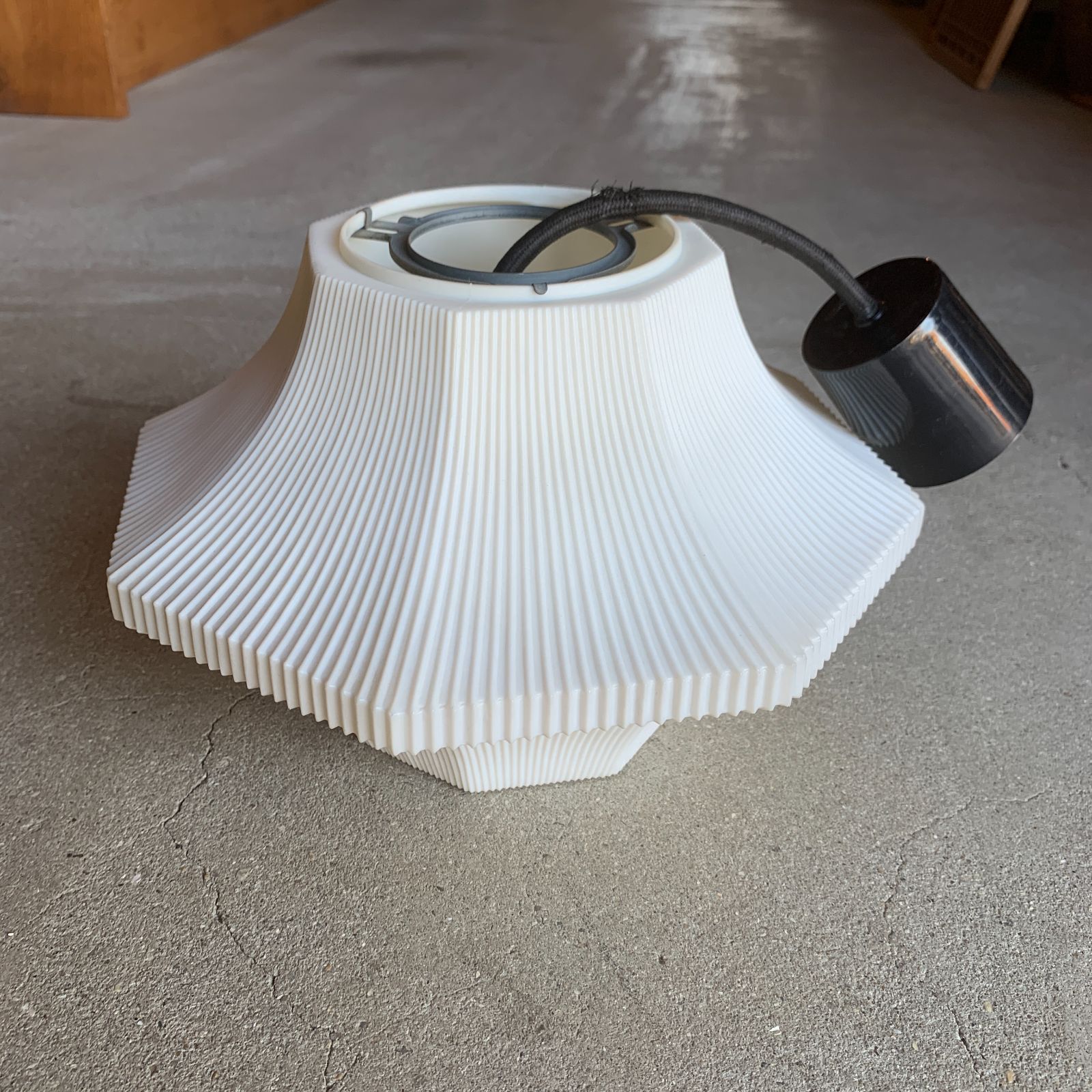 東芝 70'sペンダントランプ　ヴィンテージ　スペースエイジ　ミッドセンチュリー ヴィンテージ デンマーク スペースエイジ