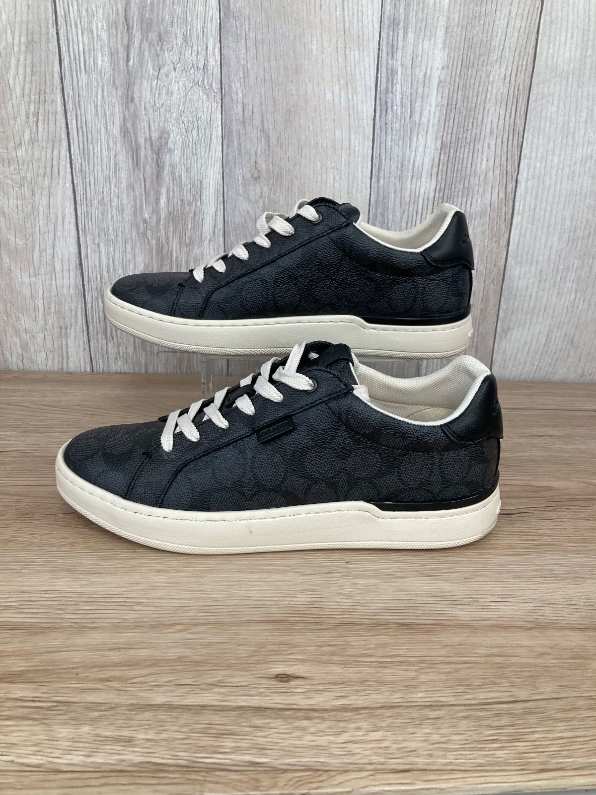 ブラック 衣料品