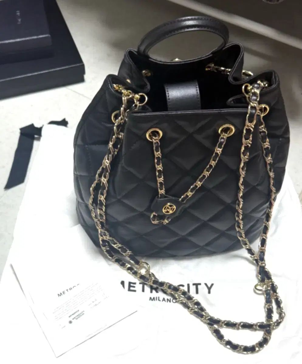 メトロシティ キルティング バケットバッグ 巾着