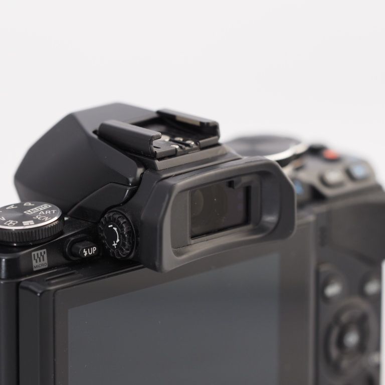 OLYMPUS オリンパス OM-D E-M10 ボディ ブラック ミラーレス一眼 OM-D