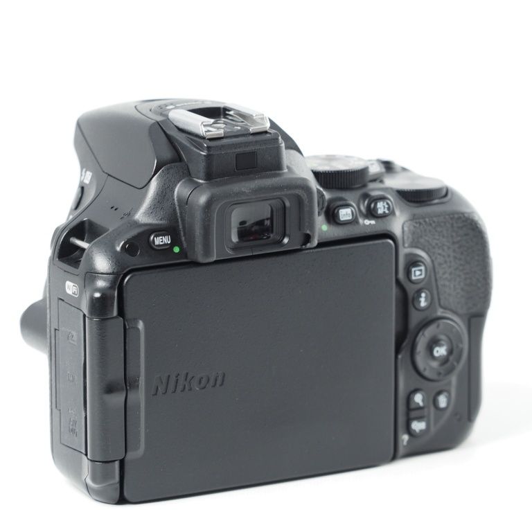  Nikon ニコン デジタル一眼レフカメラ D 5500 ボディ ブラック 2416万画素 3 2型液晶 タッチパネル BK 14256 デジタル一眼レフ デジタルカメラ