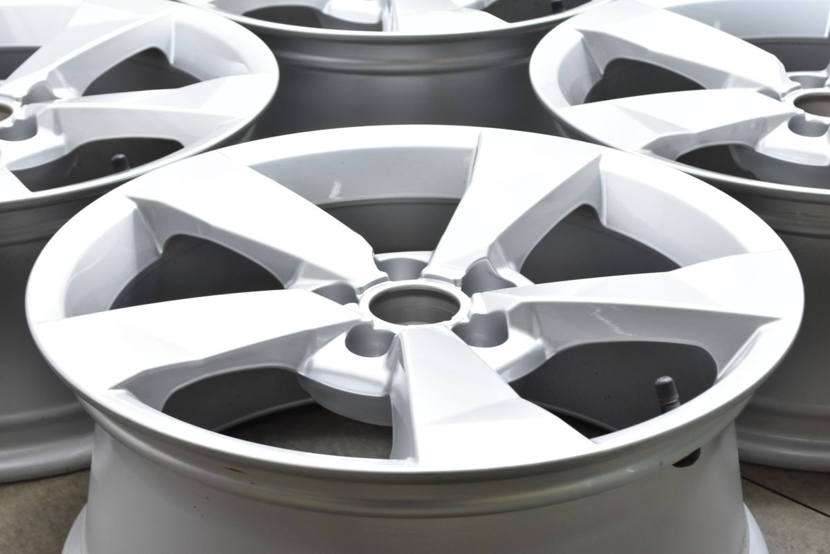 アウディ A 1 16 in 7 J 34 PCD 100 ハブ径57.1 mm 品番 アルミ4本 フォルクスワーゲン ポロ 流用 スタッドレス用に