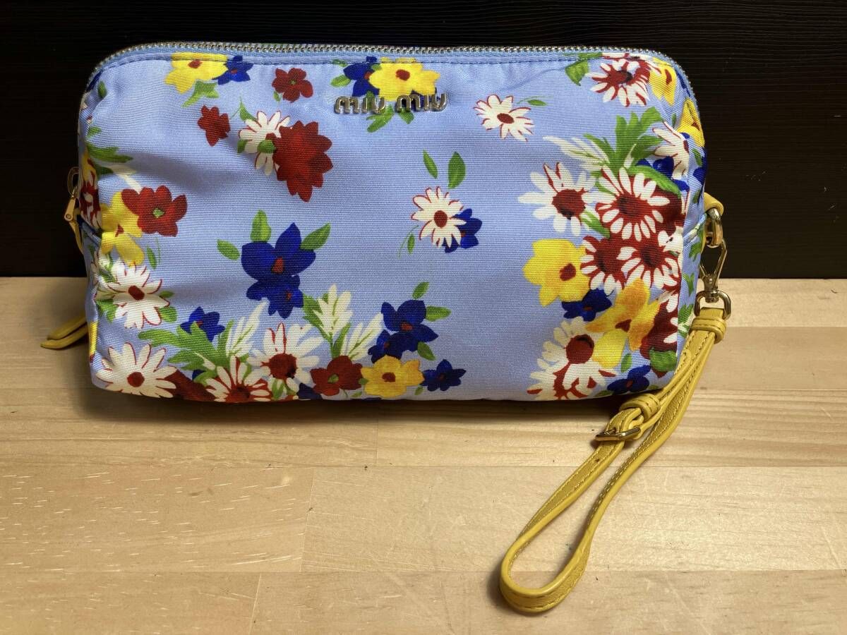 miumiu ミュウミュウ 花柄 ポーチ