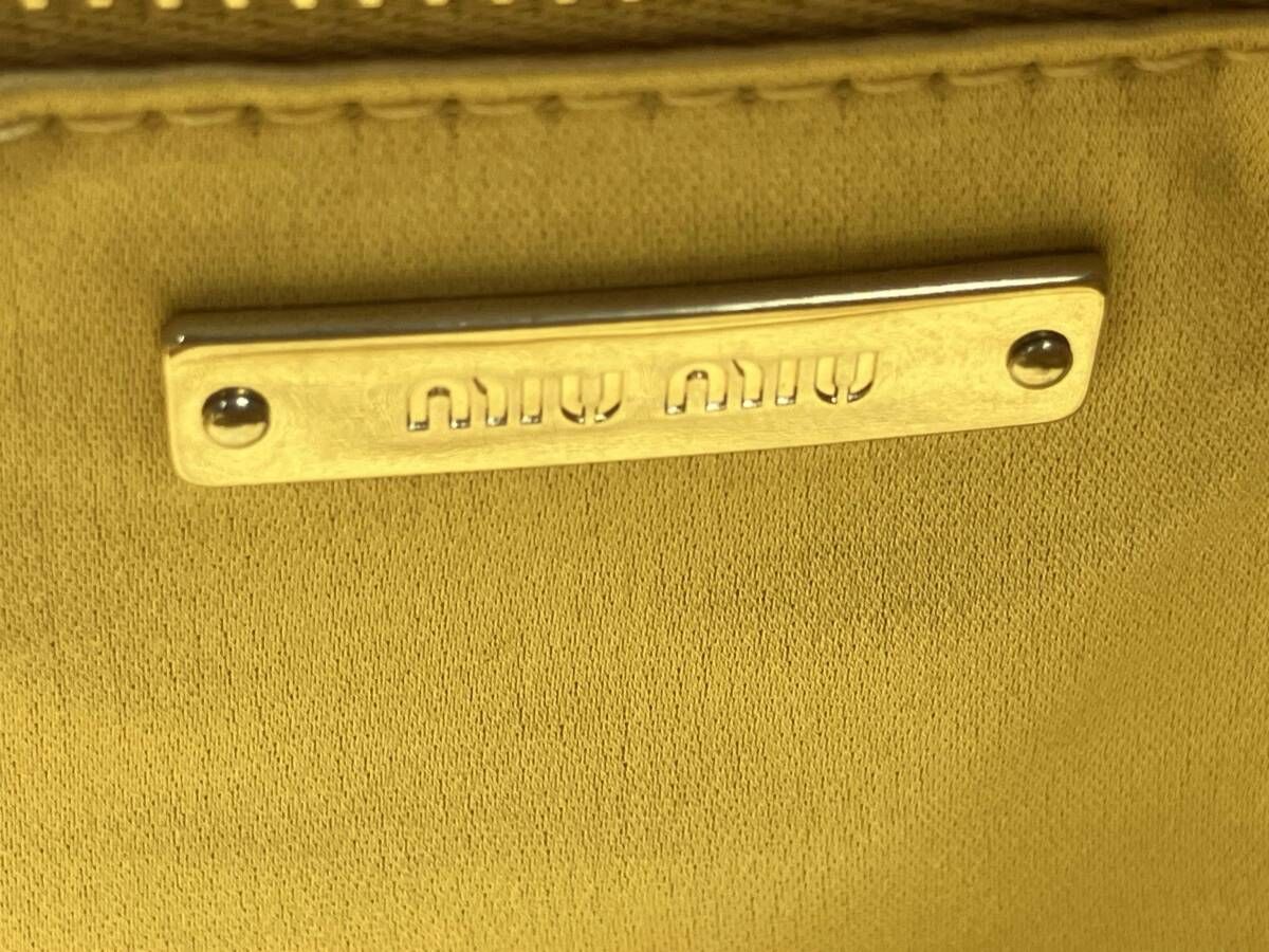  miumiu ミュウミュウ 花柄 ポーチ その他 小物