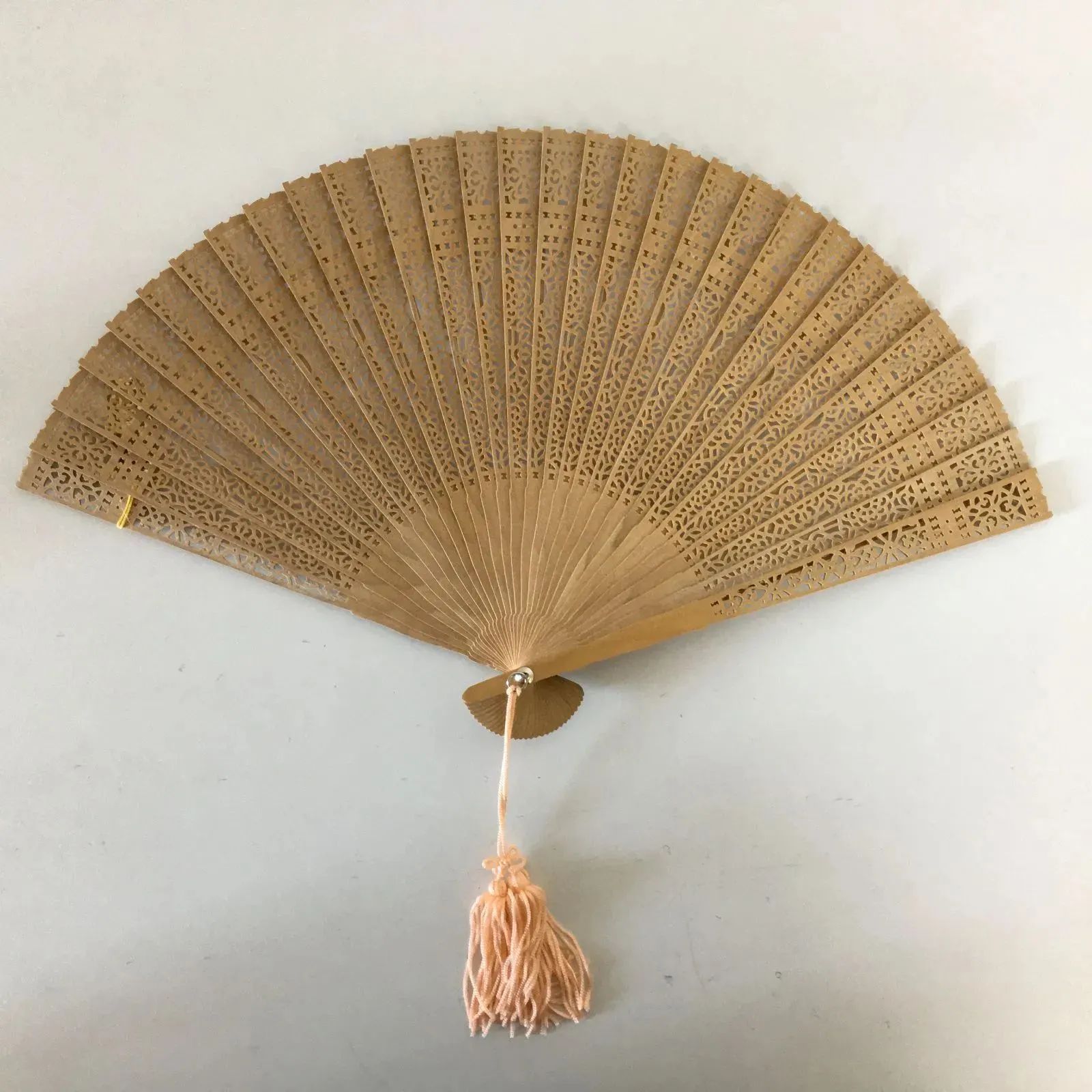 〇中国 檀香扇 香木 木製扇子 - メルカリ