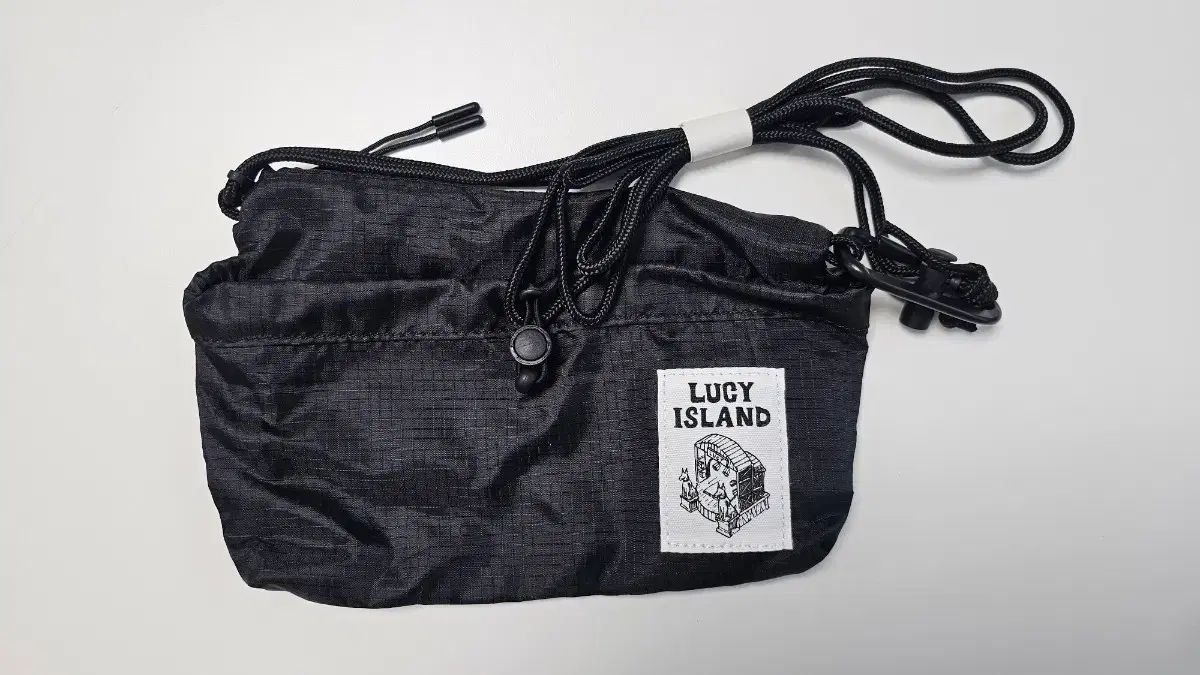 バンド LUCY ルシ Island ブラック ポーチ バッグ