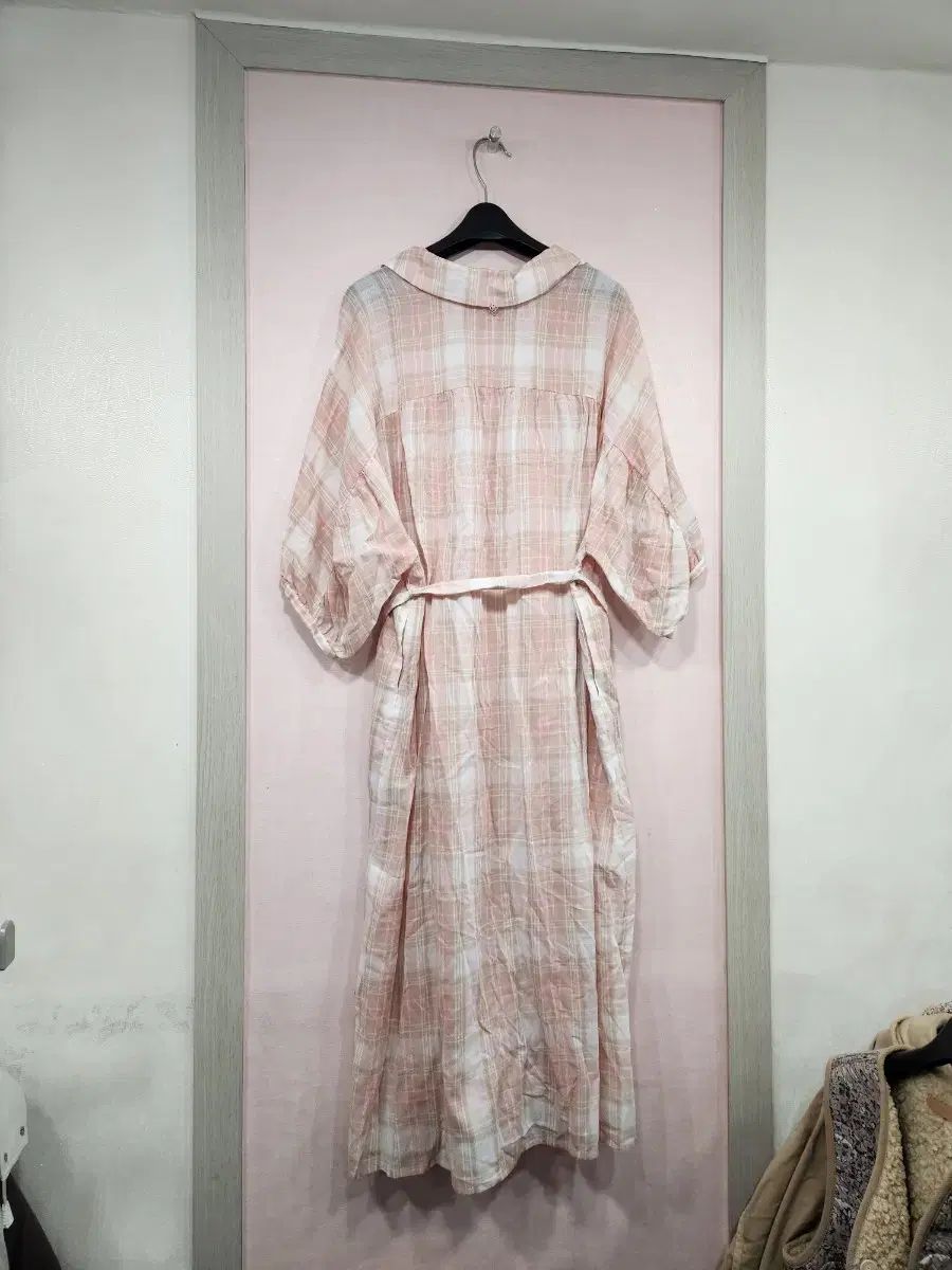 サースデーアイランド チェックローブONE