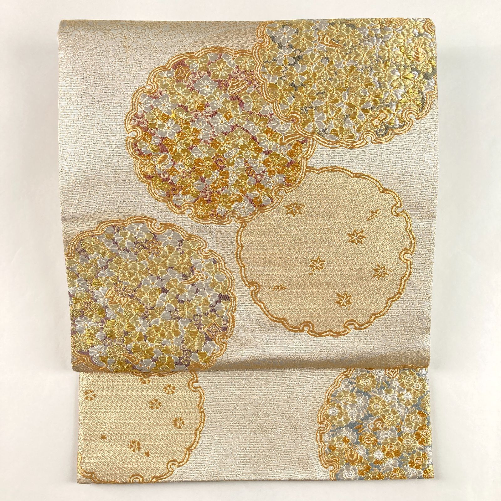 たんす屋 リユース帯 帯 袋帯 白金 セミフォーマル フォーマル 織り 雪輪 四季花 宝尽くし 絹 六通 未洗い MS 7284