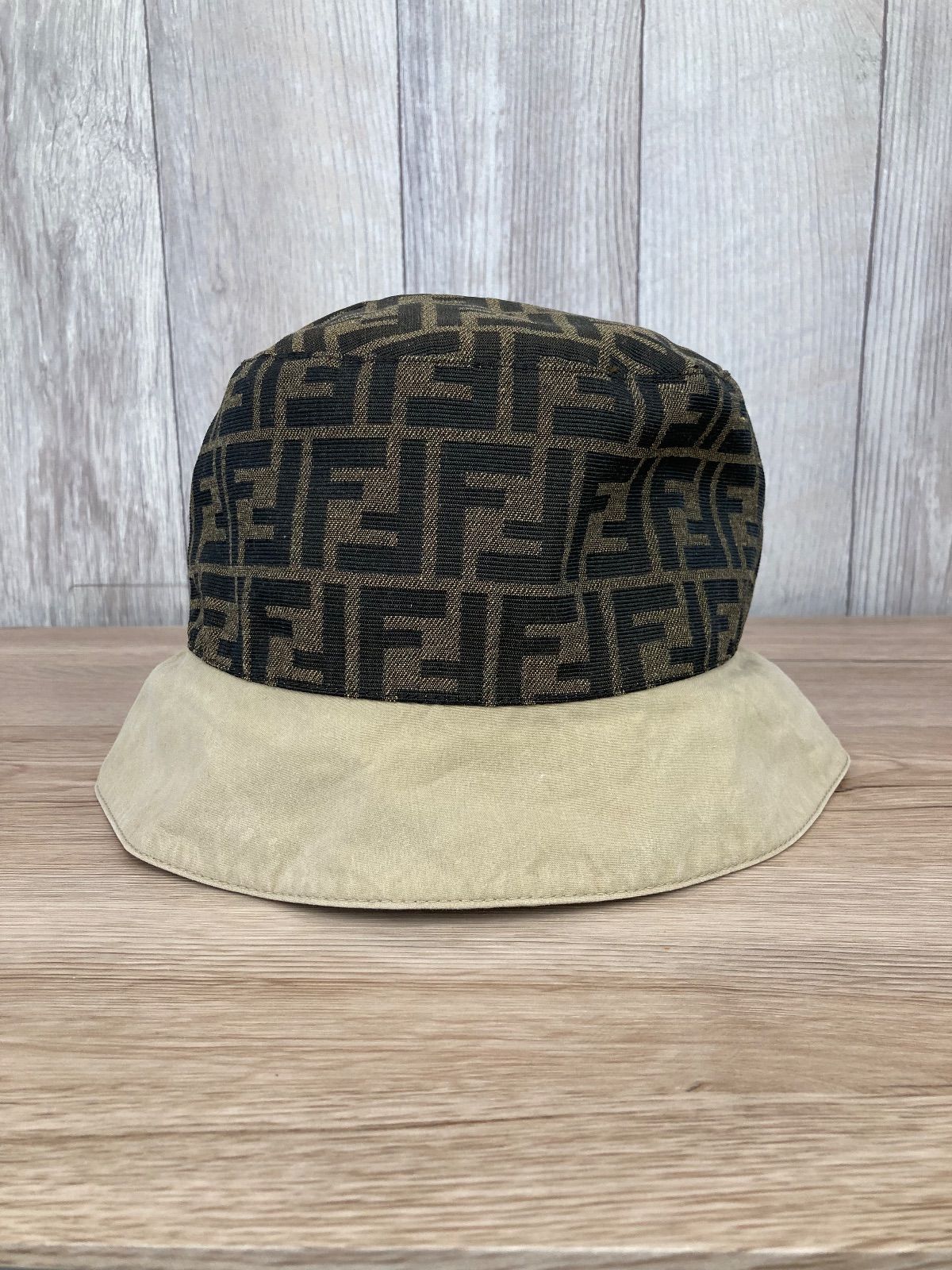 ♡FENDI フェンディ　バケットハット　M リバーシブル ♡FENDI フェンディバケットハットM リバーシブル