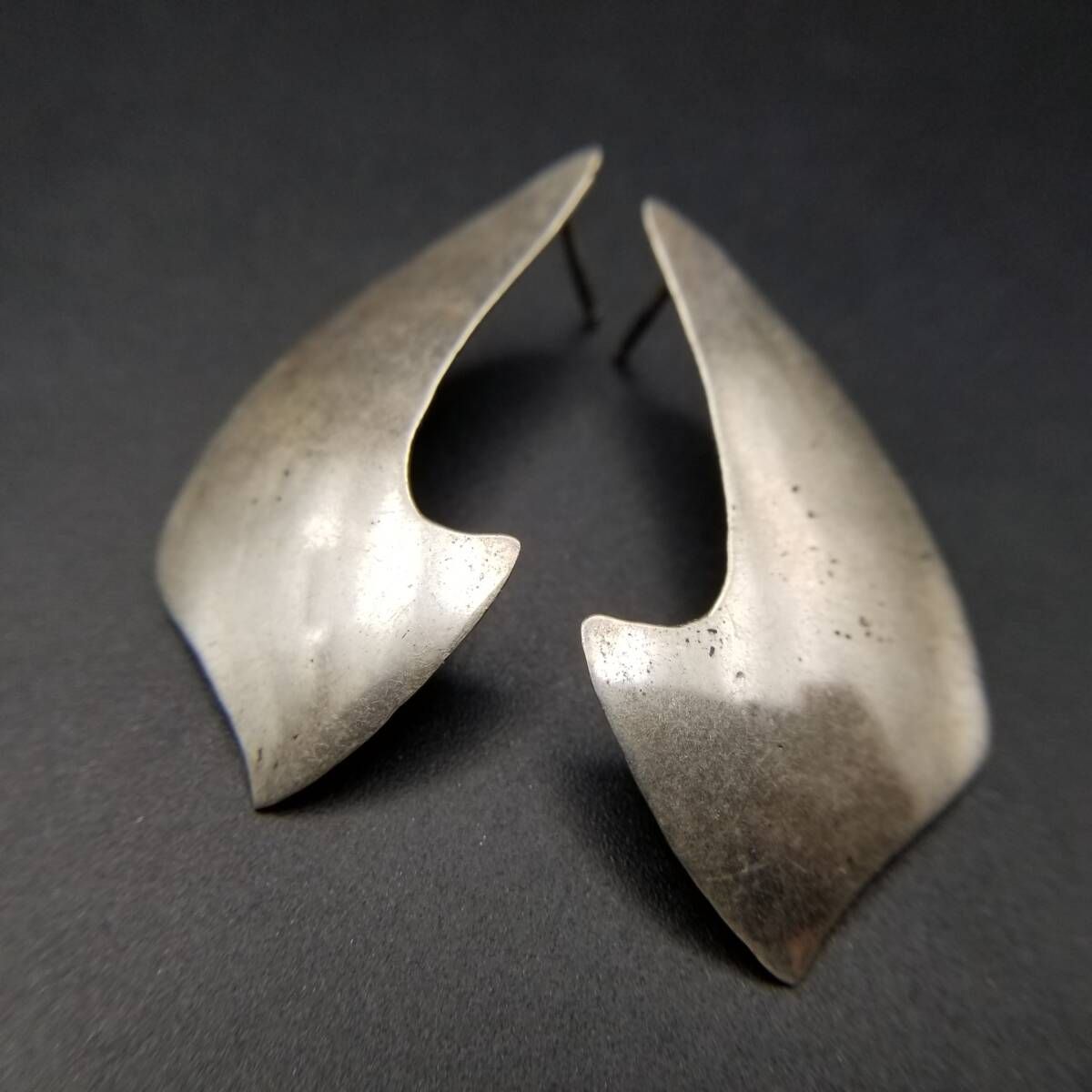 シルバー925 ナバホ ヴィンテージ ツイストロープ ピアス ナバホ族 Bobby Cayaditto モダニスト 925 シルバー ヴィンテージ