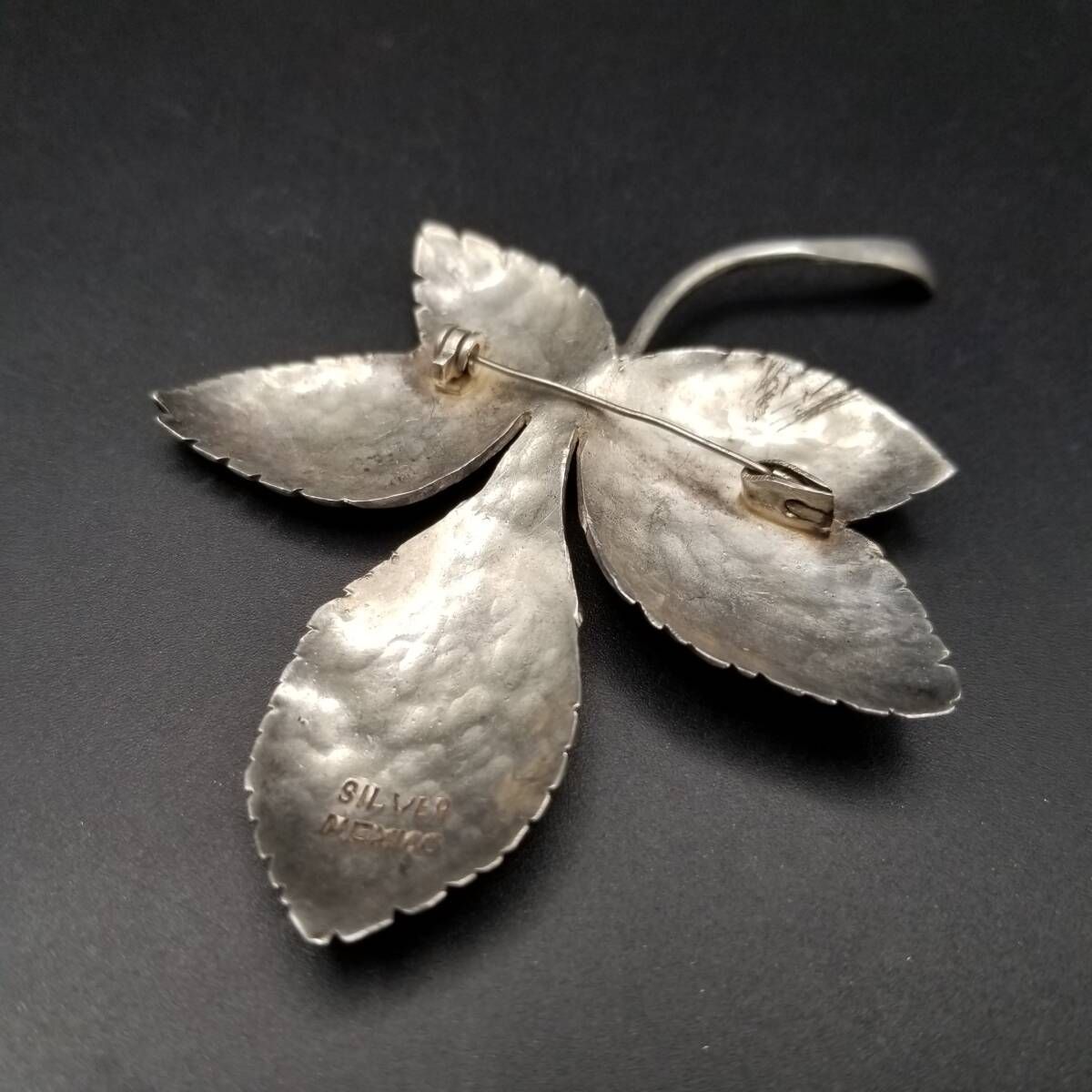 メキシコ 925 シルバー 大きな三枚葉 立体彫刻 ヴィンテージ リーフ
