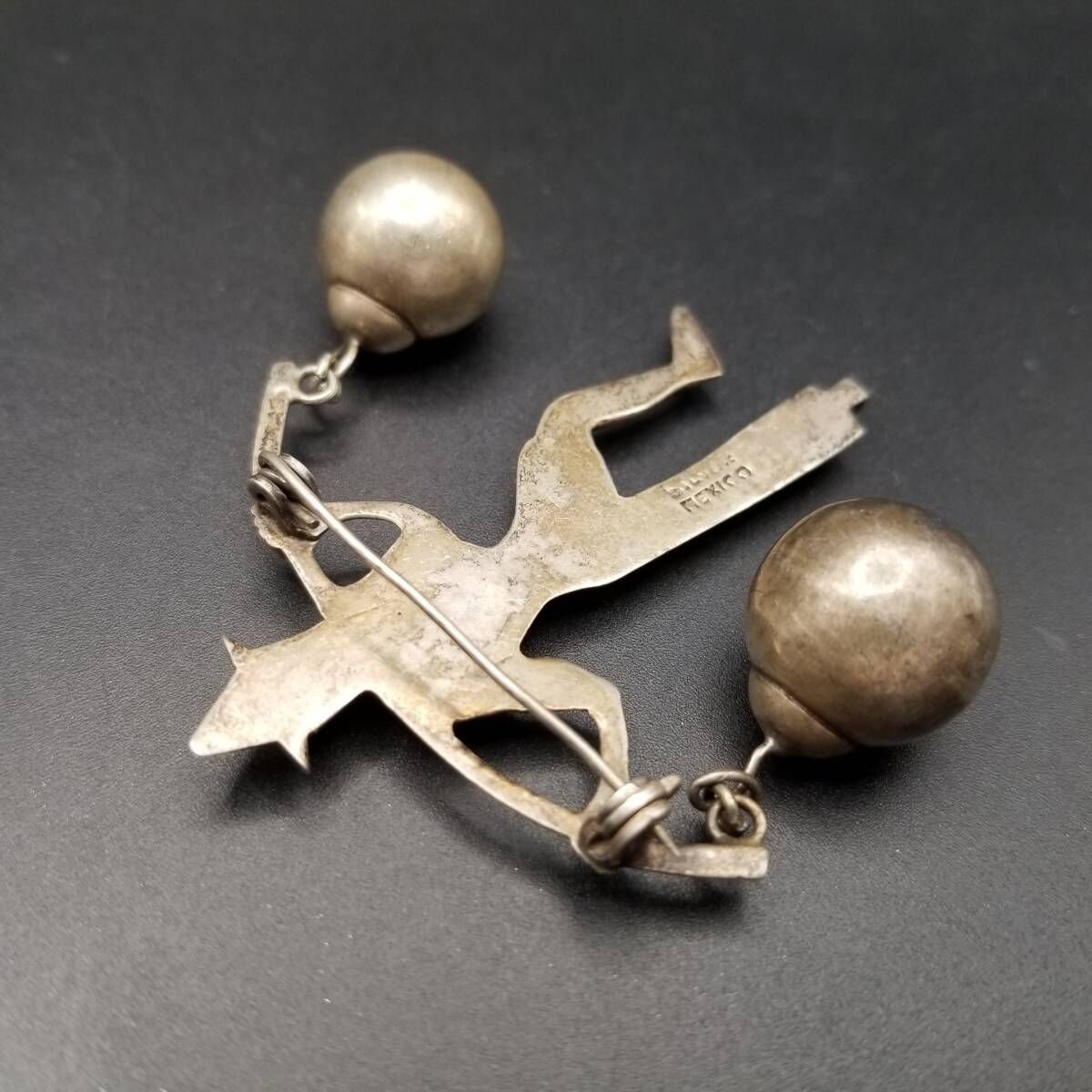 シルバー925 メキシコ製 ヴィンテージ ブローチ チャーム メキシコ 925 シルバー 水を運ぶ人 労働者 ヴィンテージ ブローチ 銀