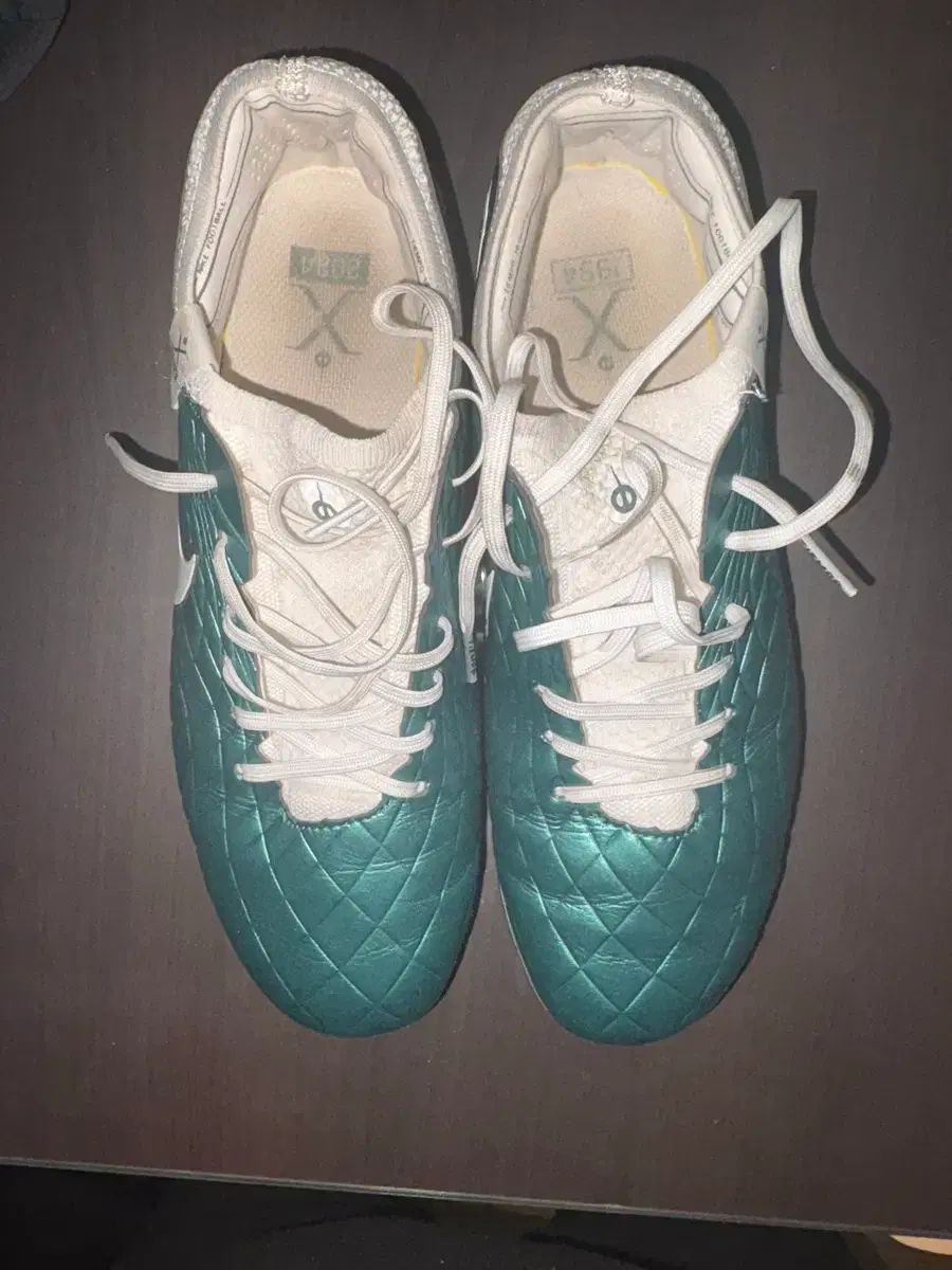 ティエンポ レジェンド エリート 30周年 モデル 260