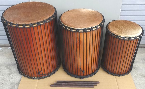 マホガニードゥンドゥン ジュンジュン 〜 セット〜 ケンケニ サンバン ドゥヌンバ ジャンベ アフリカンドラム