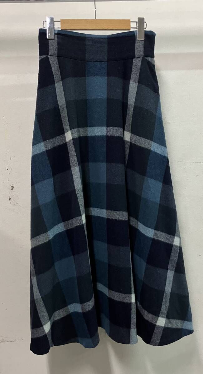 【未使用級】ブルーレーベルクレストブリッジ　スカート　38　紺　バーバリー 中古・古着通販】BLUE LABEL CRESTBRIDGE (ブルーレーベルクレスト