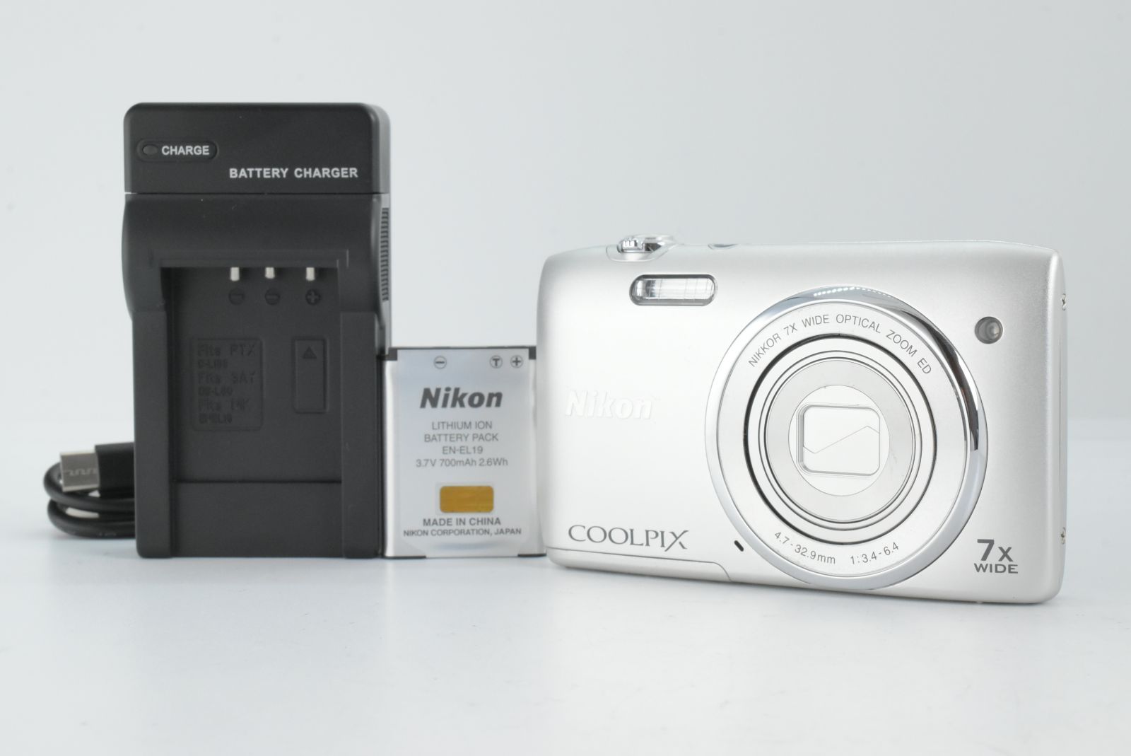 美品】Nikon Coolpix S3400 Silver Compact Digital Camera ニコン