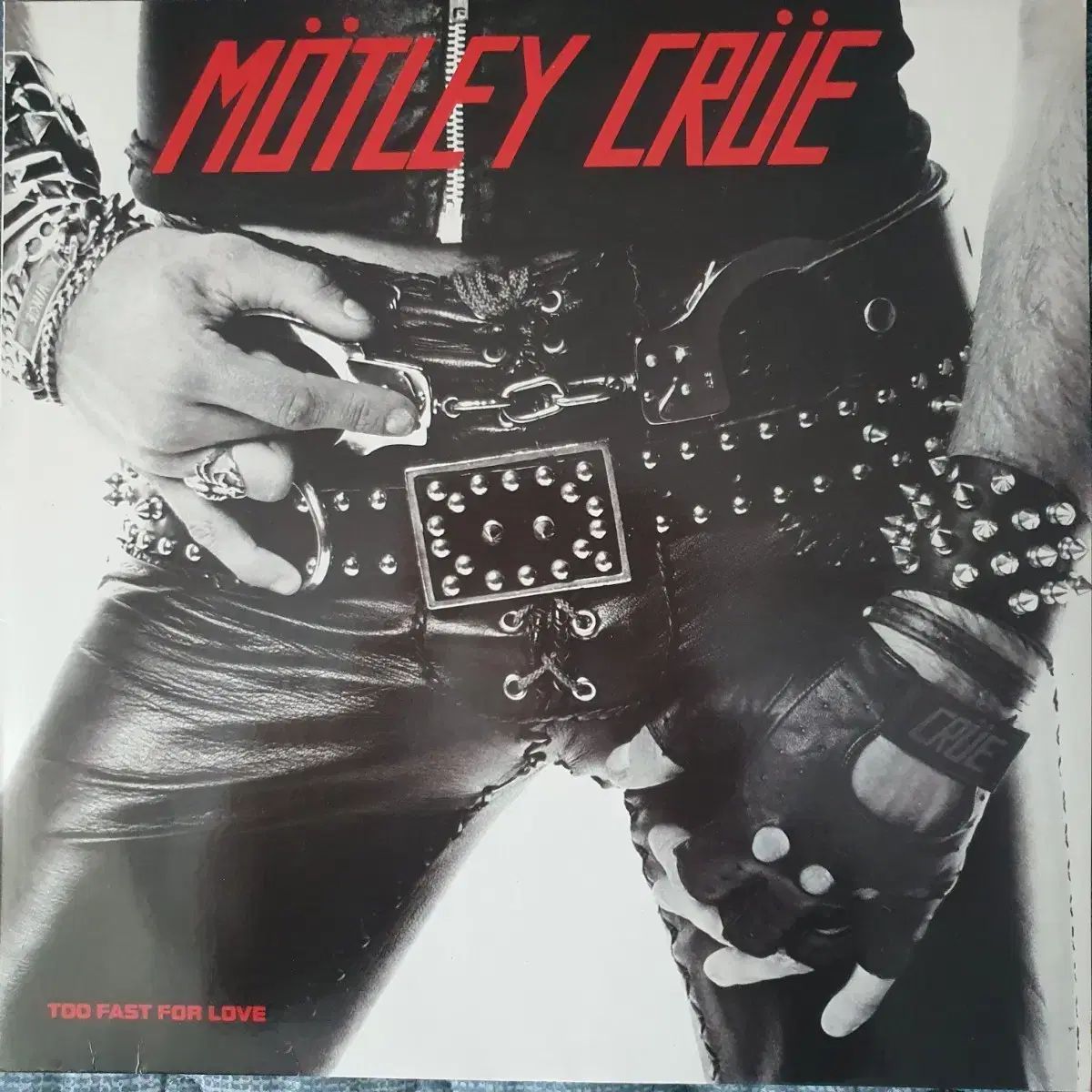 MOTLEY CRUE ー TOO FAST FOR LOVE LP