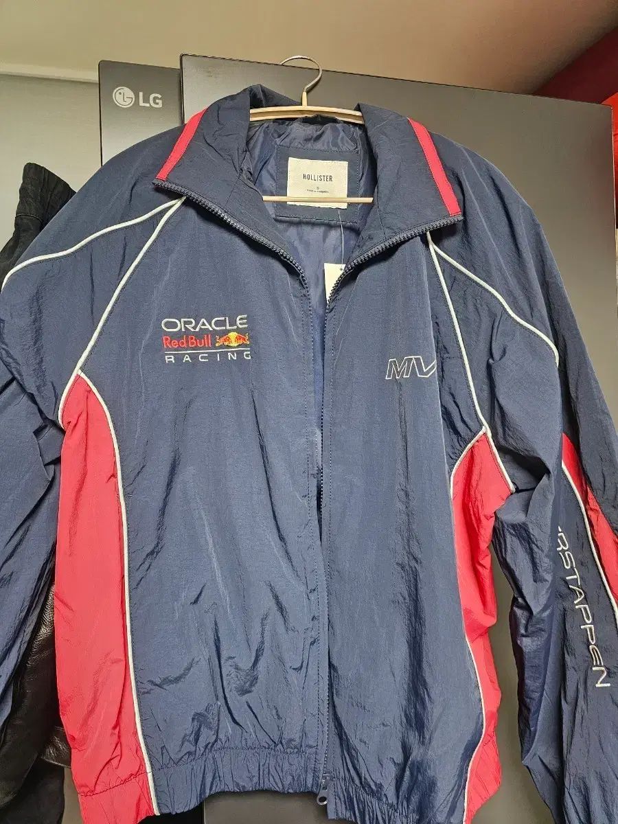 ホリスター レッドブル ジャケット