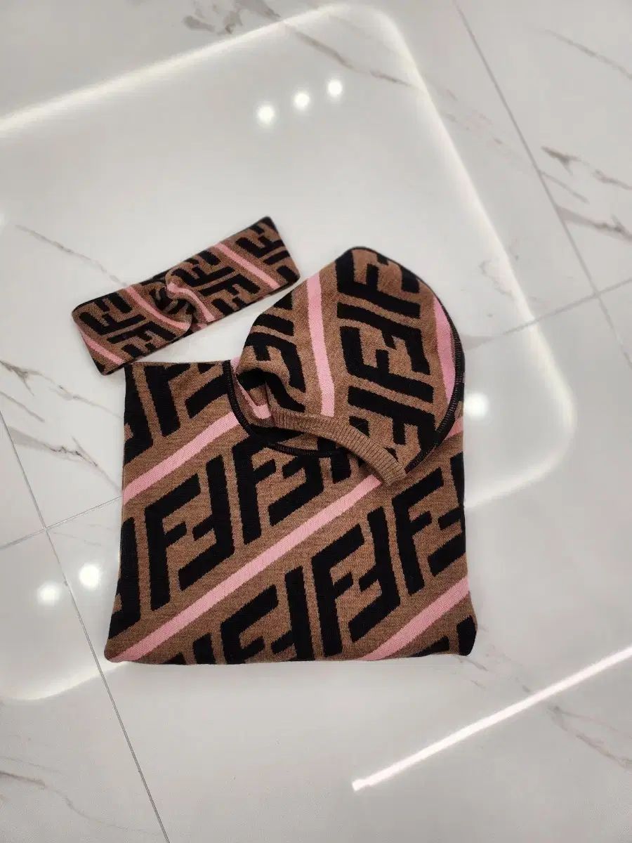 FENDI フェンディ FFロゴ キッズ フードポンチョ ヘアバンド セット