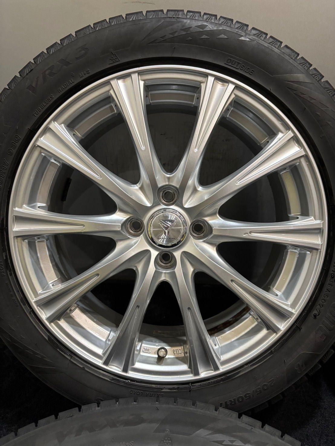 205 50 R 17 VRX 3 22年製 STAYER 17インチ 6 5 J 40 100 4 H スタッドレス 4本 ノート オーラ 南2 L 221