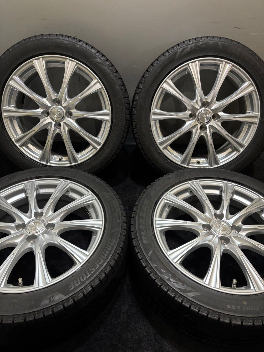 205 50 R 17 VRX 3 22年製 STAYER 17インチ 6 5 J 40 100 4 H スタッドレス 4本 ノート オーラ 南2 L 221