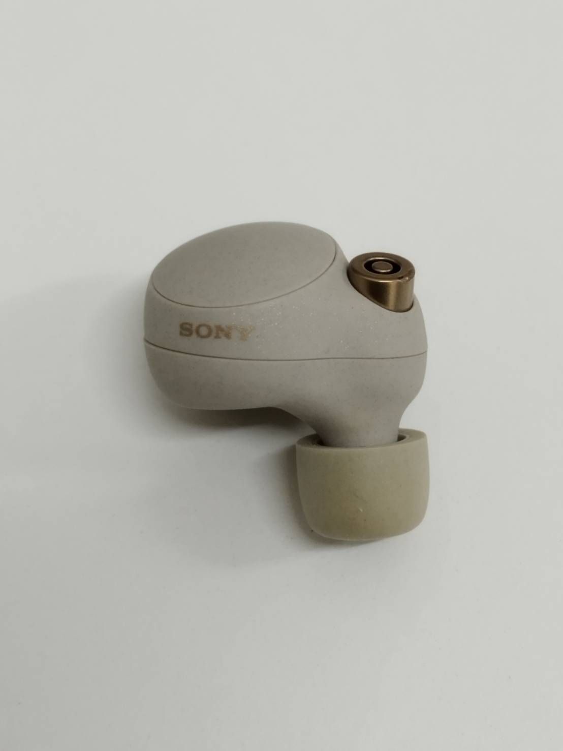 SONY WF-1000XM4/ワイヤレスイヤホン/プラチナシルバー/YY2948/左耳