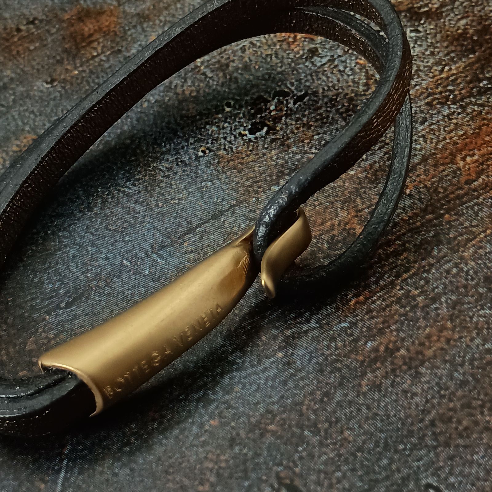  BOTTEGA VENETA ボッテガヴェネタ レザー ブレスレット メンズ レディース ゴールド ヴィンテージ ブレスレット アクセサリー