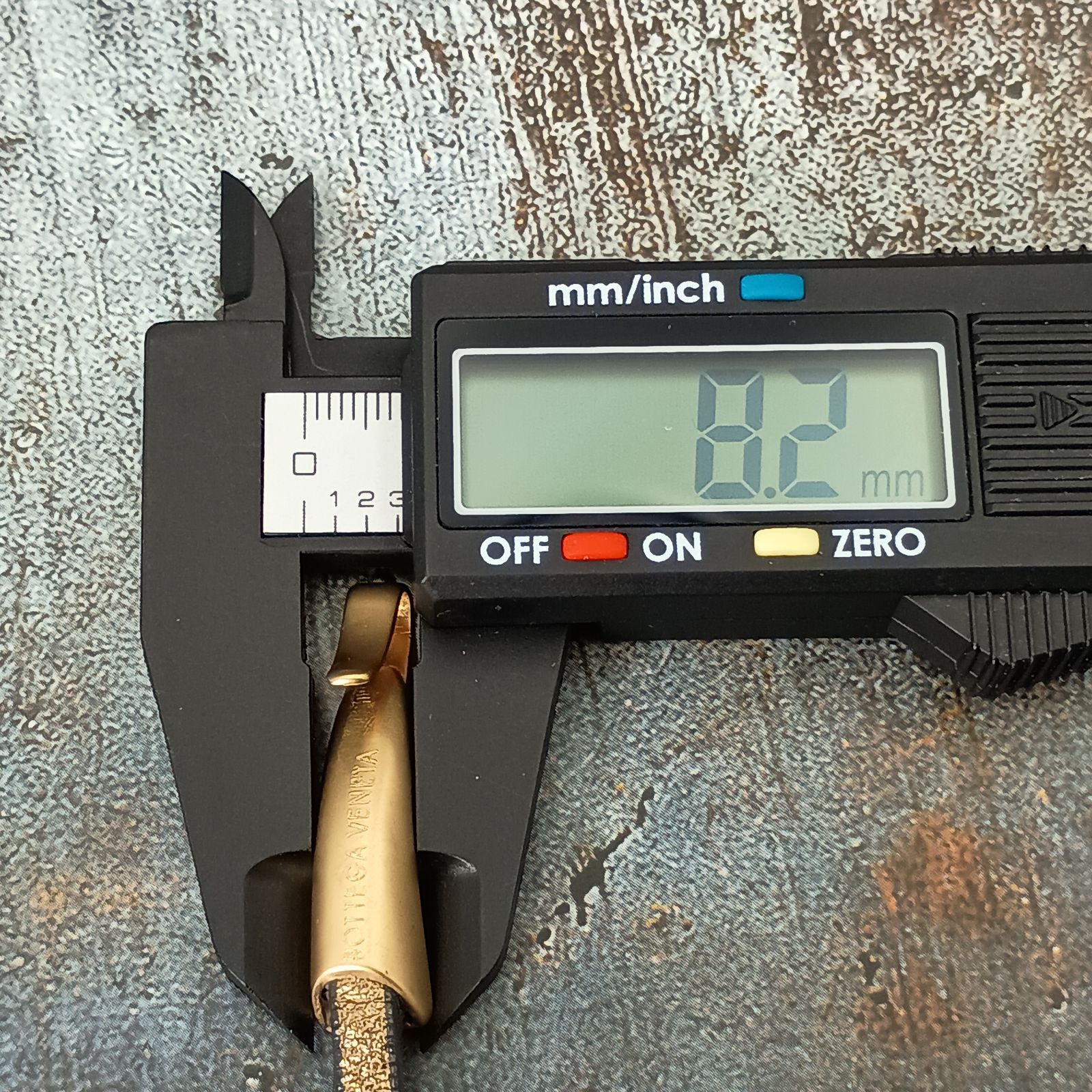 ゴールド ヴィンテージ