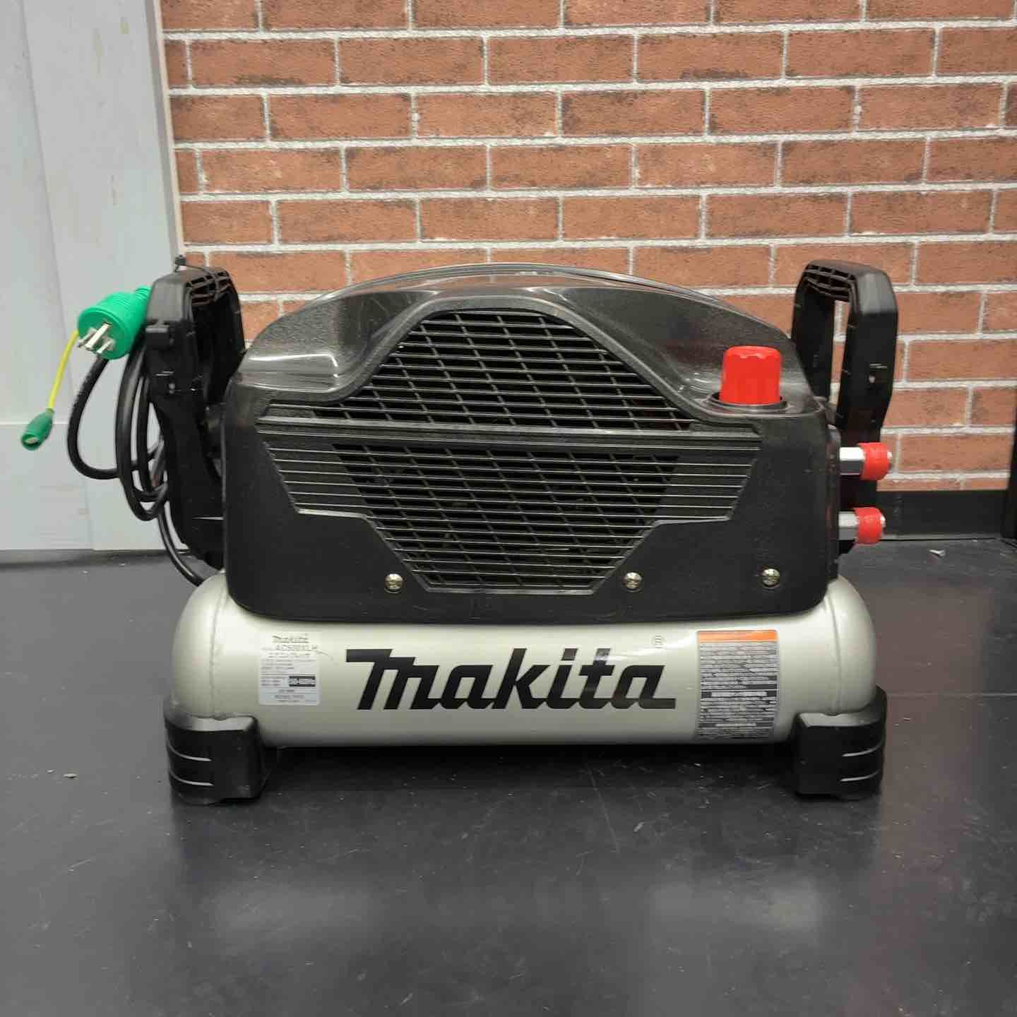 品 マキタ makita エアコンプレッサー