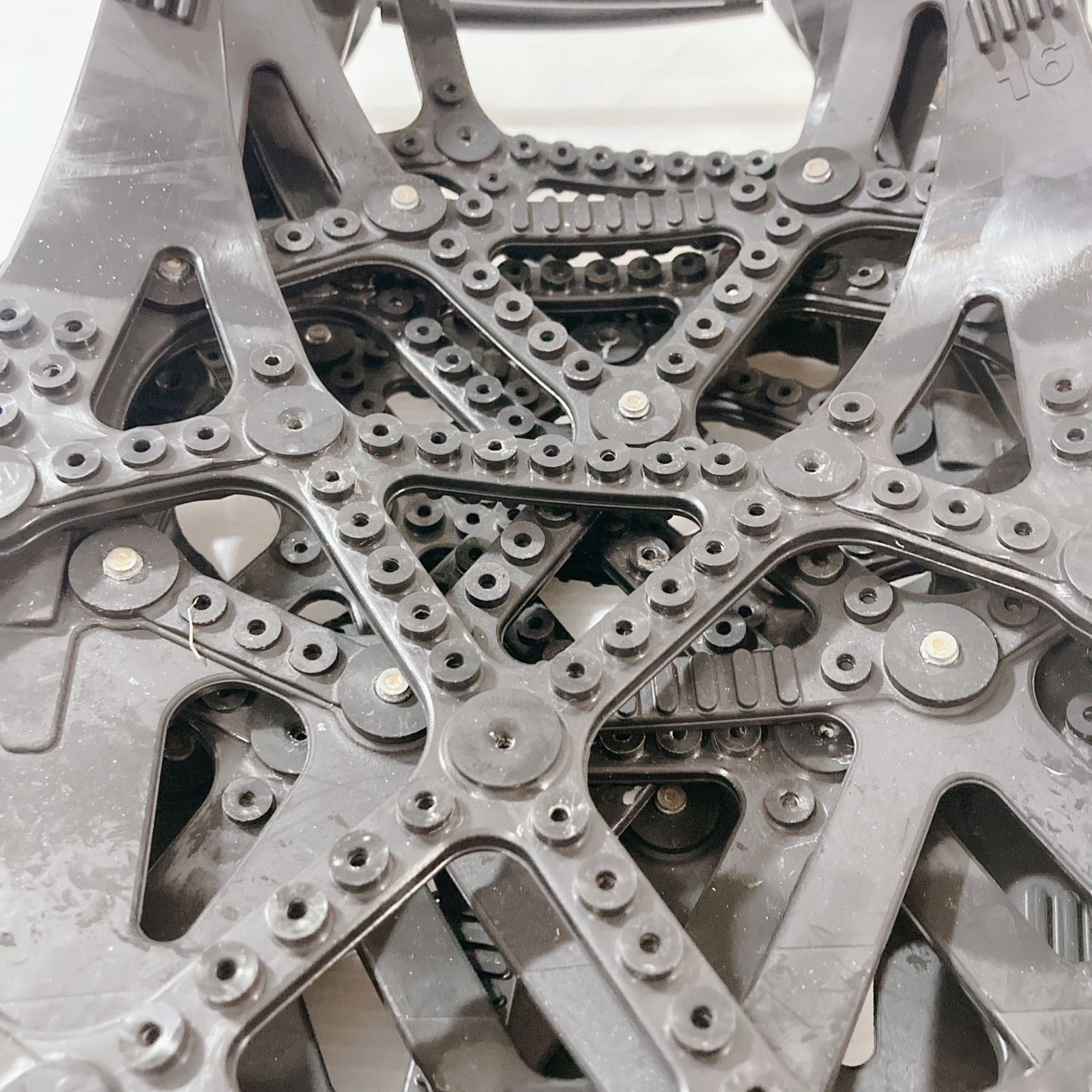  カーメイト バイアスロンクイックイージー 非金属製タイヤチェーン QE 16 ゴムチェーン 採用 日本製 滑り止め 非金属チェーン チェーン 滑り止め