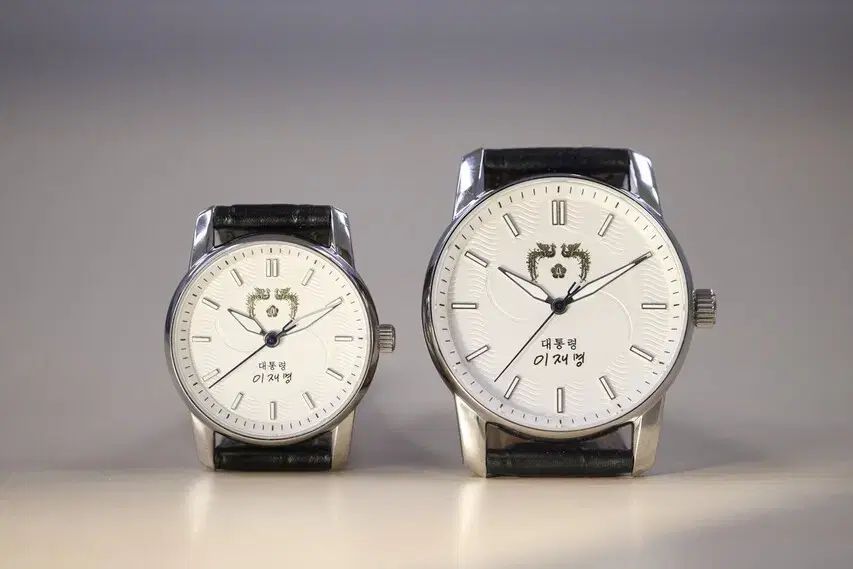 大統領イ ジェミョン 記念 リスト時計