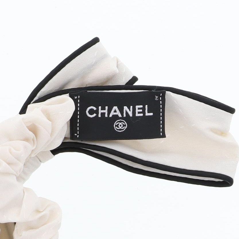  CHANEL シャネル リボン シュシュ ヘアアクセサリー レディース シルク ブラック ホワイト その他 ヘアアクセサリー