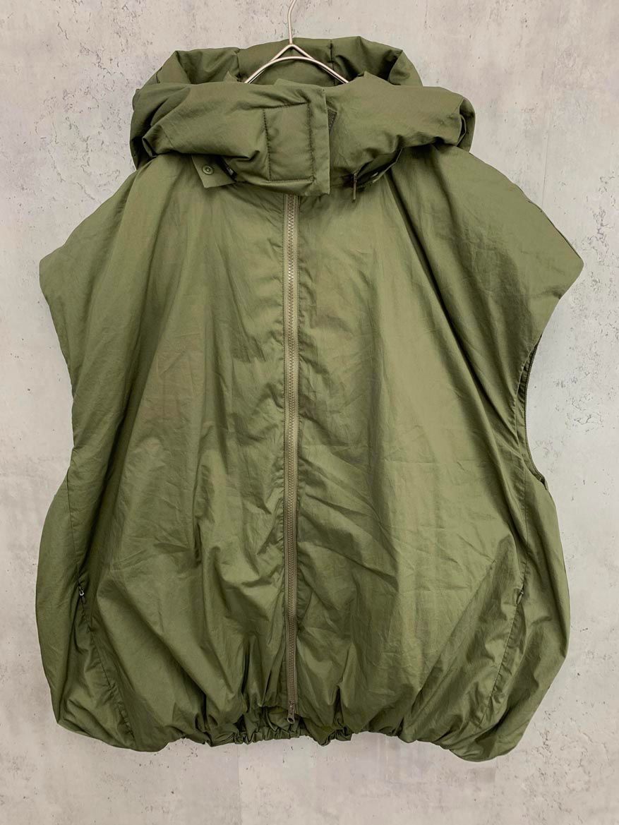 solamonat poche ソラモナ ポッシェ フーデッドダウン ベスト カーキ ◎レディース