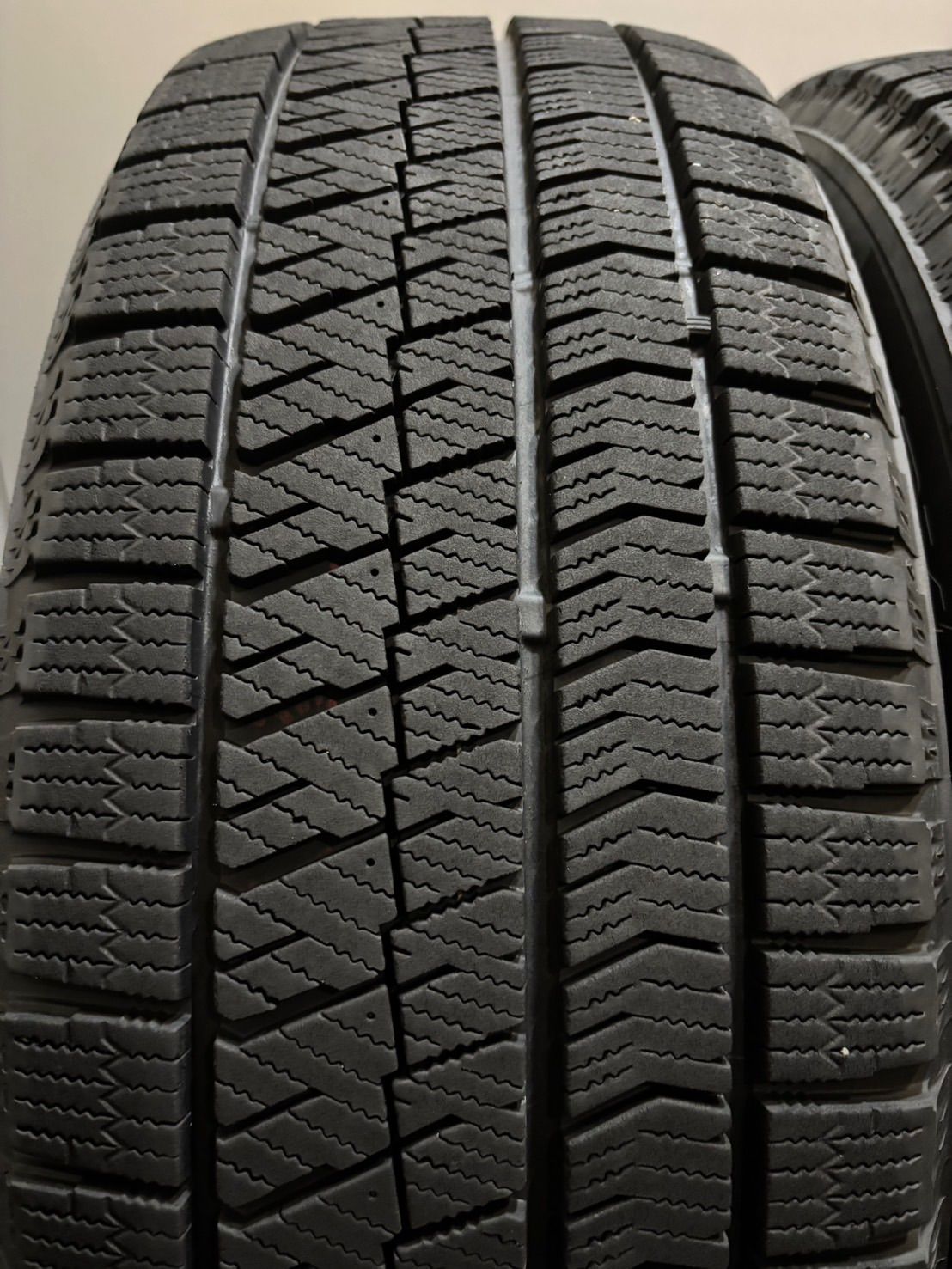 H スタッドレス