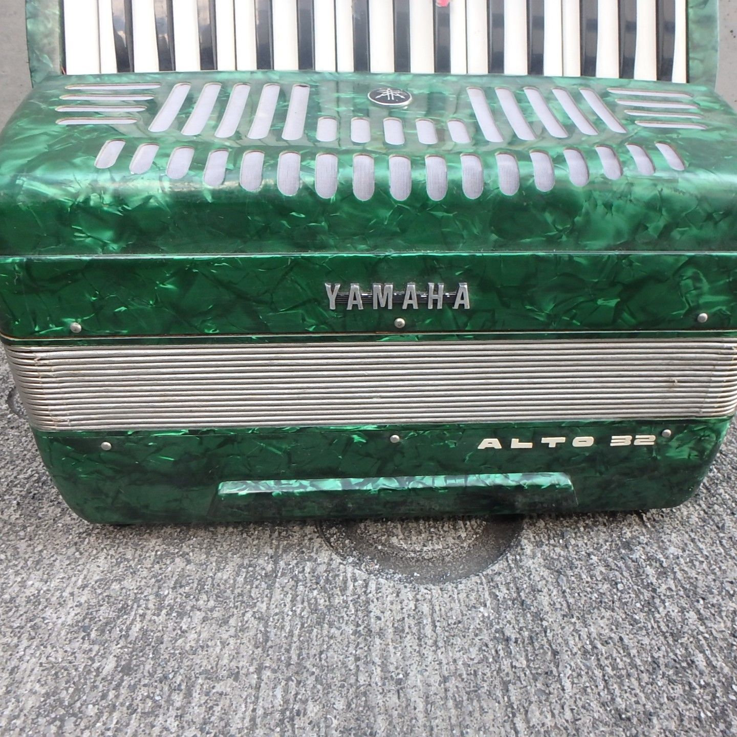 YMAHA ヤマハ アコーディオン ALTO-32 32鍵盤 ケースなし 鍵盤楽器