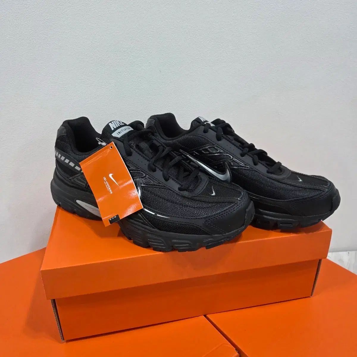 ナイキ イニシエーター ブラック スニーカー 270 mm
