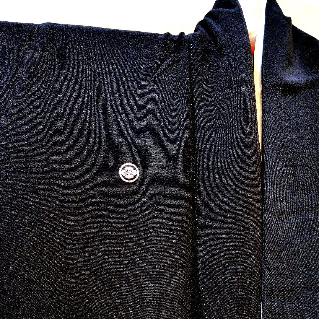 WNG14.正絹黒留袖 刺繍入り駒刺繍 松花文黒地金銀糸金彩比翼仕立て