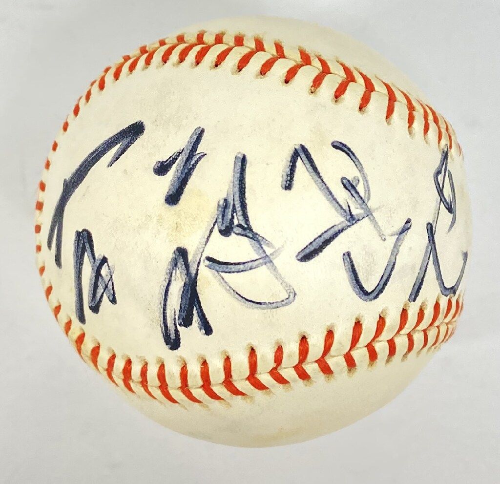 ヴァンゆん ゆん 直筆サイン入りボール サムスン・ライオンズ ユン・ソンユン選手様 サイン入りボール - メルカリ