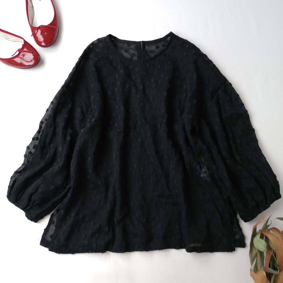 ビアズリー 《LIVETART》 変型袖プルオーバーブラウス ◯BEARDSLEY