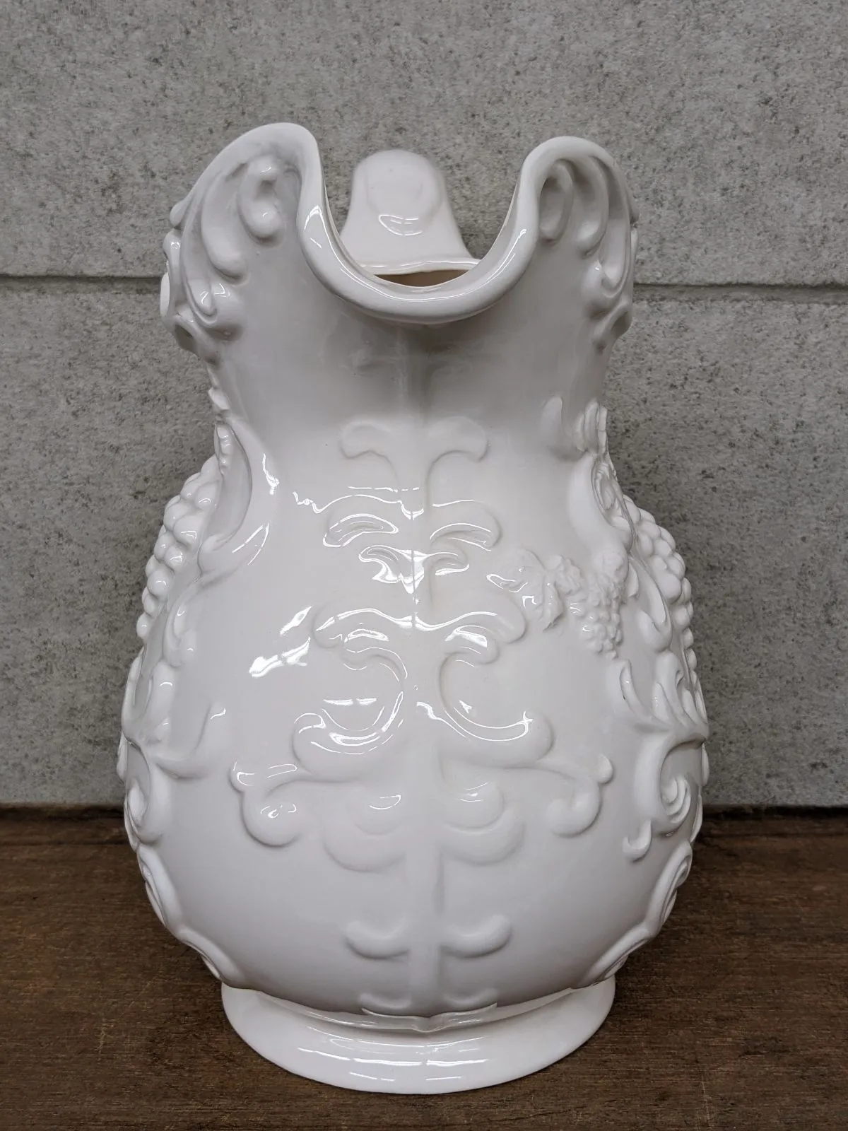 アンティーク 葡萄模様のピッチャー 花瓶 一輪挿し 花器 花瓶 白