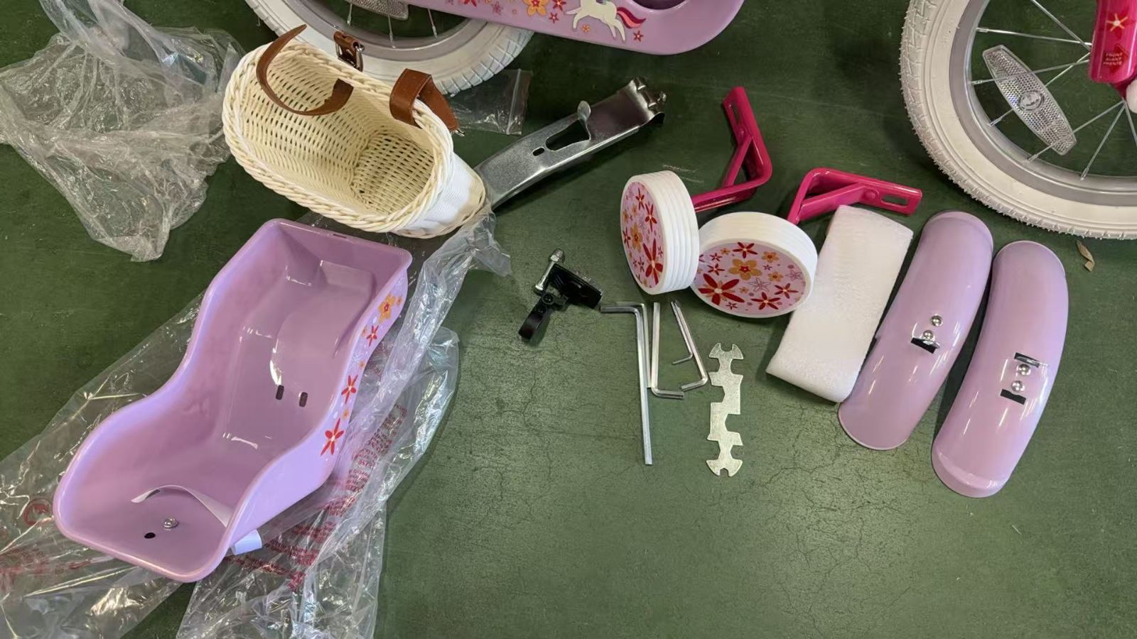 JOYSTAR 子供用自転車 カゴ ベル 補助輪・コマ付き 人形用シート