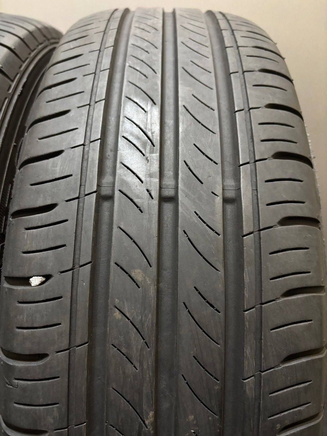 185 65 R 15 DUNLOP ENASAVE EC 300 22年製 夏タイヤ サマータイヤ 4本 ダンロップ エナセーブ アクア フリード シエンタ 4 L 232