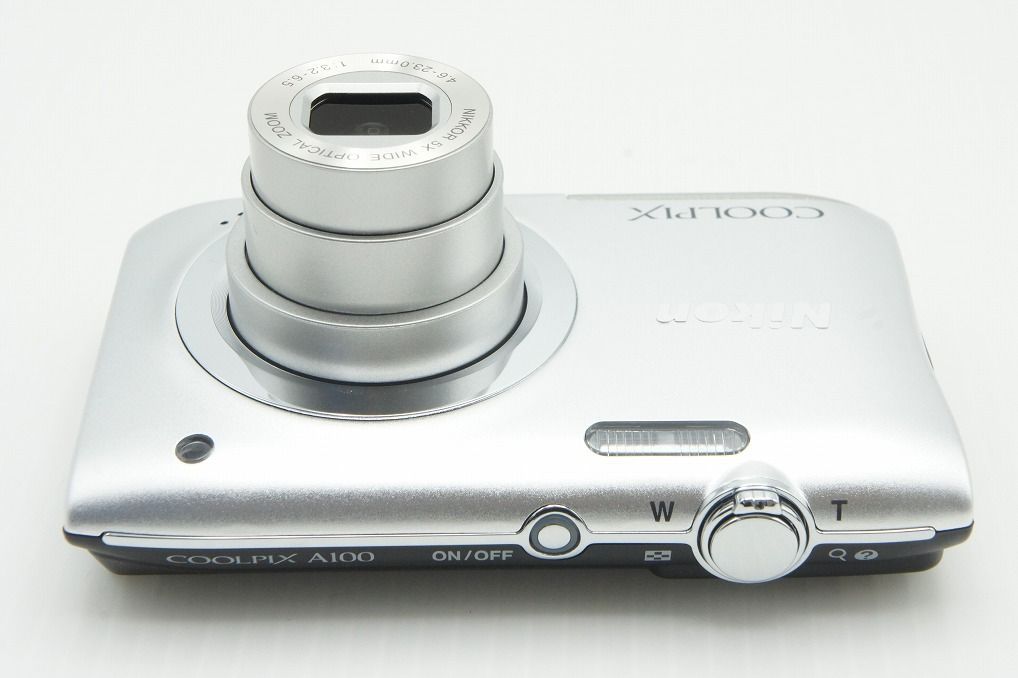 100 コンパクトデジタルカメラ