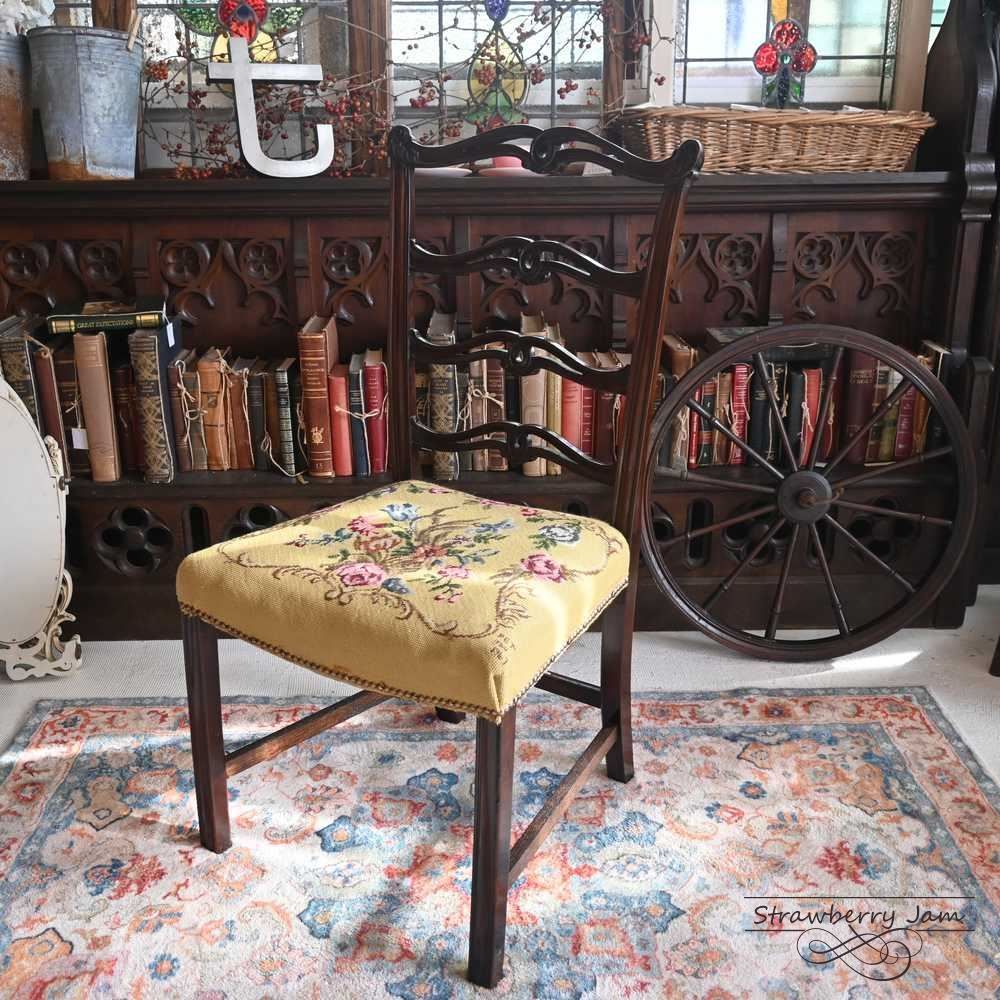 L 3710-122 英国アンティーク チッペンデール ラダーバックチェア プチポワンチェア ヴィクトリアン アンティークチェア キッチンチェア チェア ダイニングチェア ファブリック プチポワン イギリス