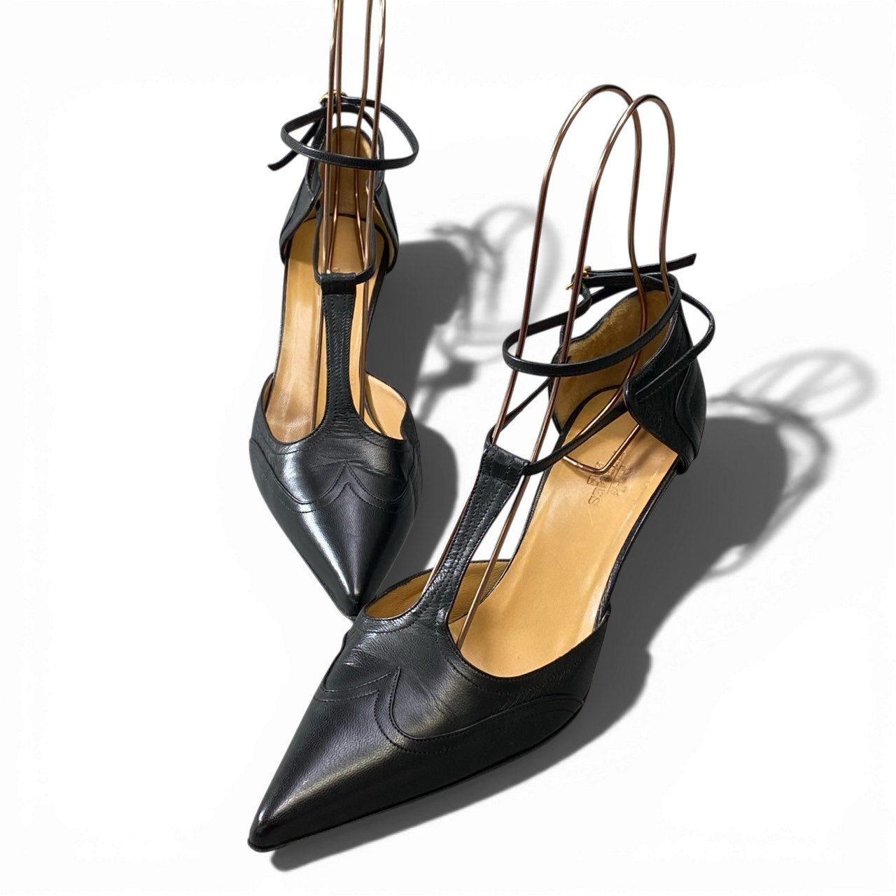 希少✨未使用✨エルメス レディース パンプス エルメス パンプス レディース36ハーフ ブラック エナメル 【432】 の