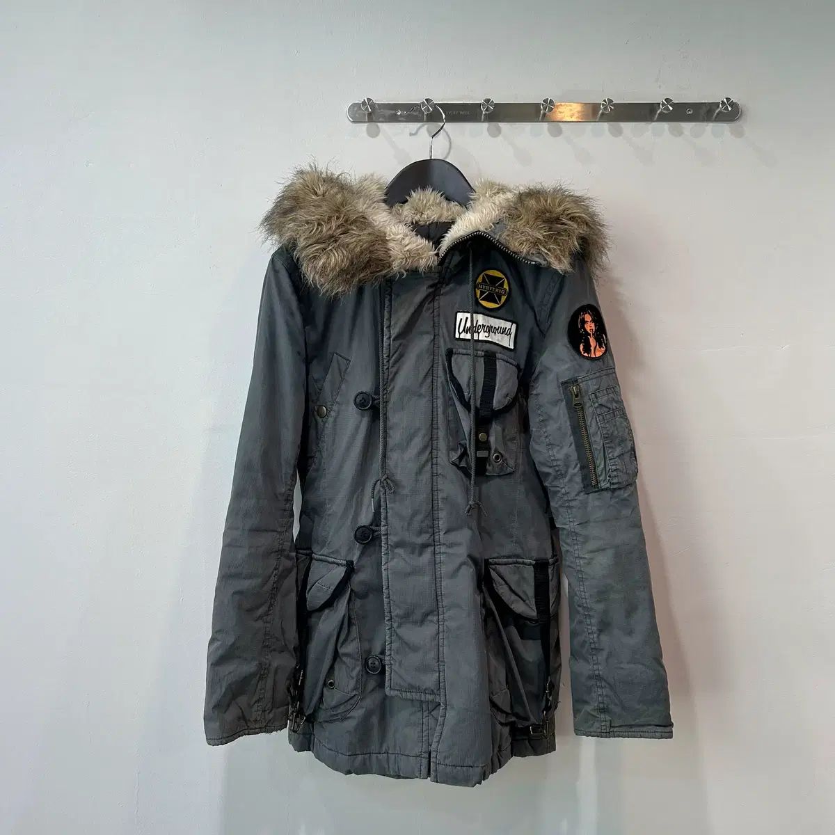 GLAMOUR N 3 B パーカ